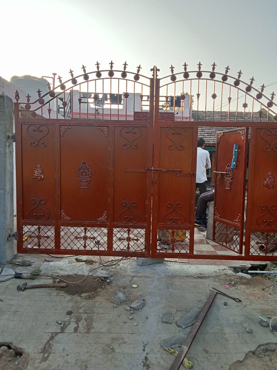 Metal windows and khidki — ventilation and strength for residential and commercial use